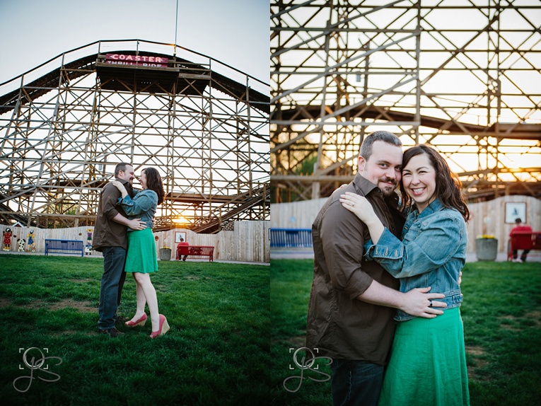 engagement session at the Washington State fair or the Puyallup Fair grounds by Jenny Storment Photography