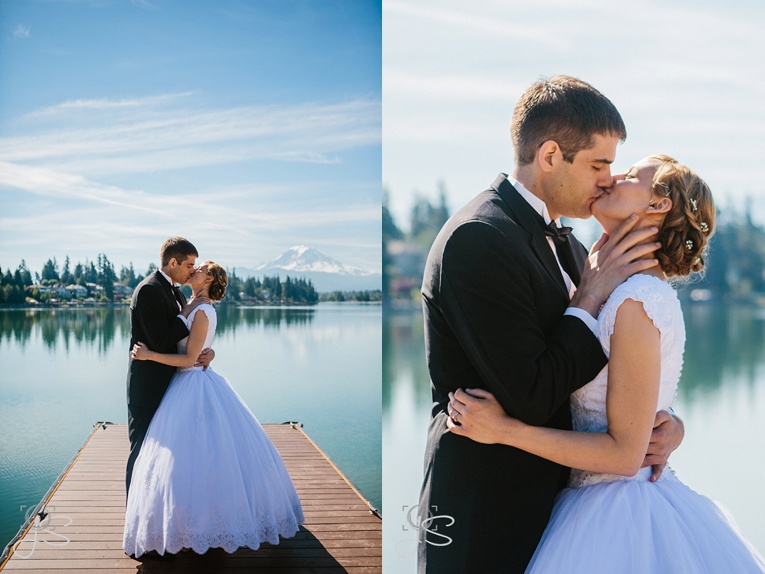 A Lake Tapps Wedding with stunning views of Mount Rainier in the back ground with the bride and groom wedding photos by Jenny Storment Photography