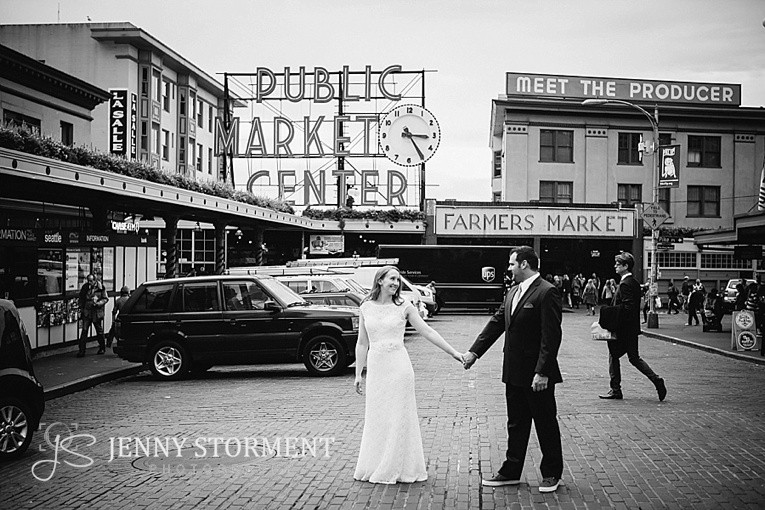 Downtown Seattle destination wedding at the Seattle Municipal Courthouse wedding by Jenny Storment Photography a Seattle Wedding Photographer-25