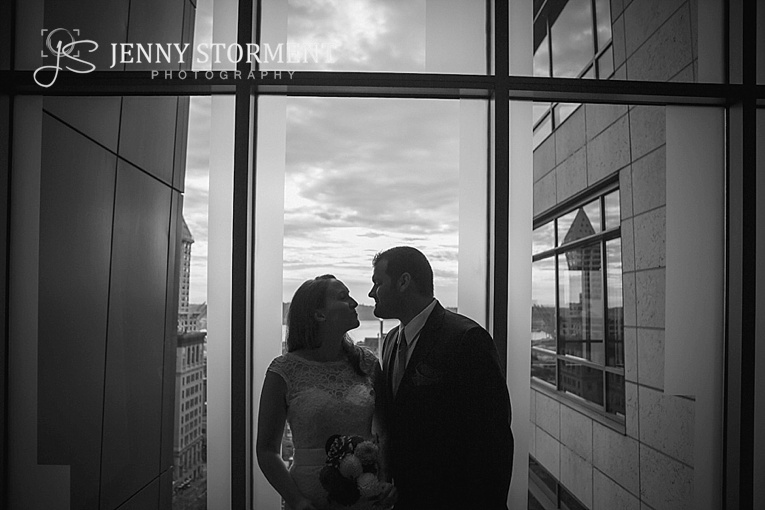 Downtown Seattle destination wedding at the Seattle Municipal Courthouse wedding by Jenny Storment Photography a Seattle Wedding Photographer-40
