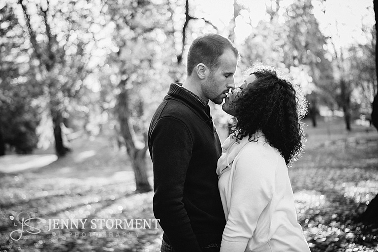 autumn engagement session in Wright Park located in Tacoma Washington engagement photos by Jenny Storment-10