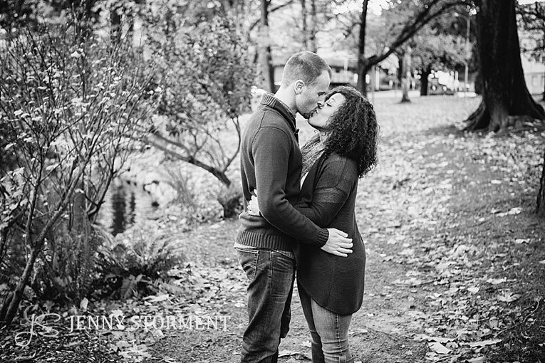 autumn engagement session in Wright Park located in Tacoma Washington engagement photos by Jenny Storment-29