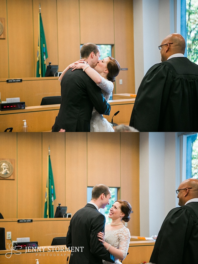 A seattle courthouse wedding photos by Jenny Storment Photography-24