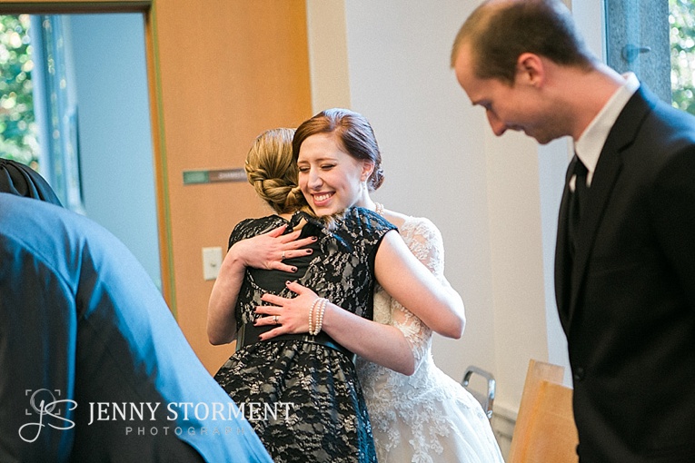 A seattle courthouse wedding photos by Jenny Storment Photography-25