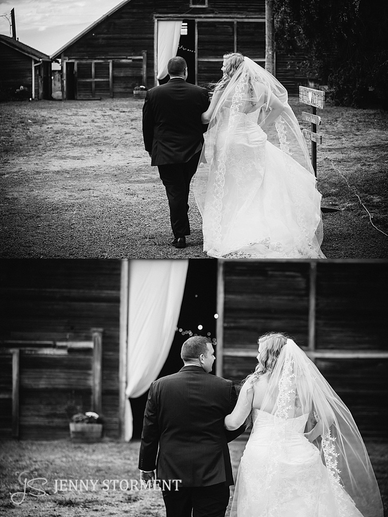 Eberle Barn wedding photos by Jenny Storment Photography-51