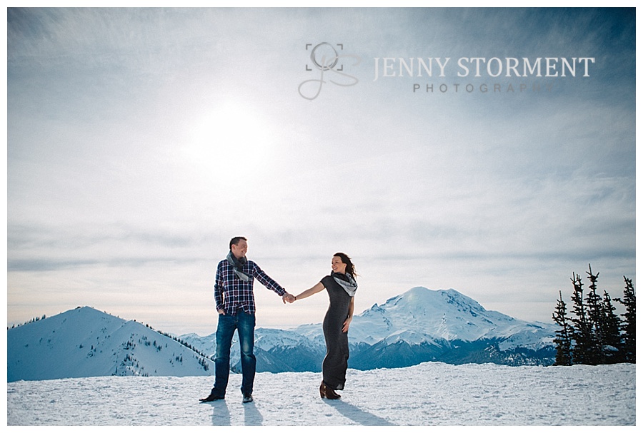 Crystal Mountain Snowy engagement photos by Jenny Storment Photography-13