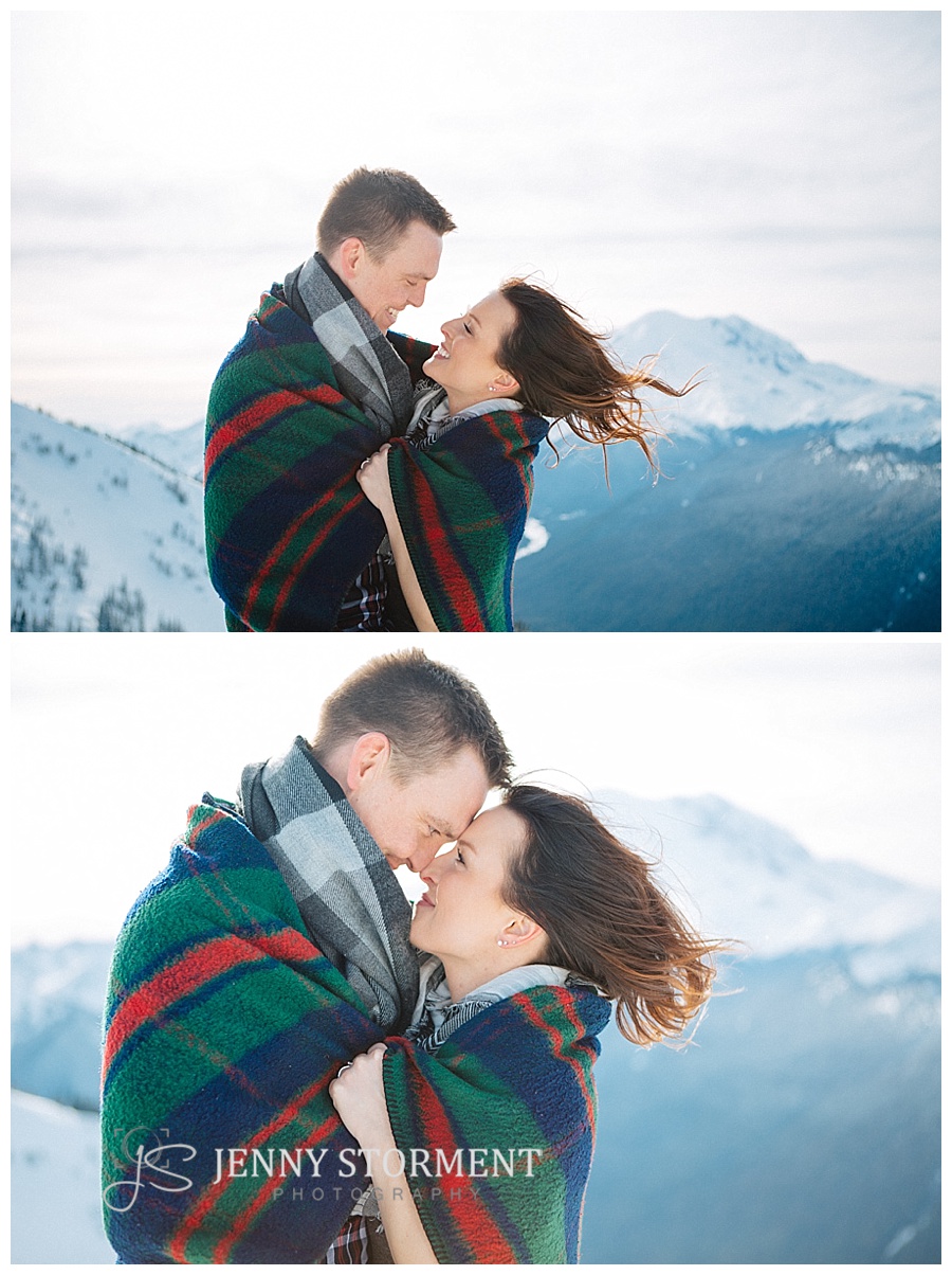 Crystal Mountain Snowy engagement photos by Jenny Storment Photography-16