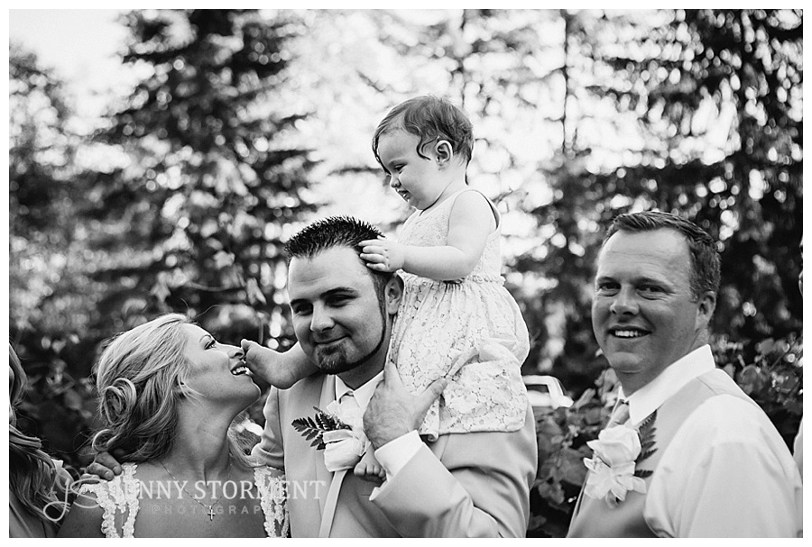 wedding photos at Maroni Meadows in Snohomish Washington by Jenny Storment Photography-31