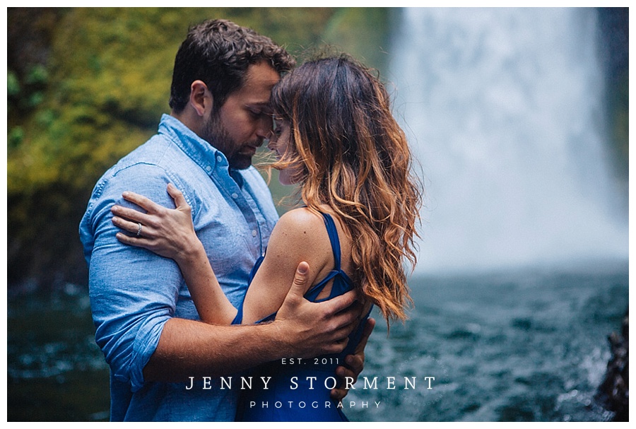 Wahclella Falls elopement photos by Jenny Storment Photography-92