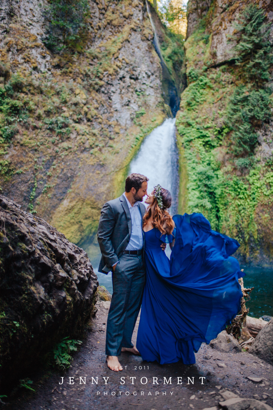 Wahclella Falls elopement by Jenny Storment Photography-3