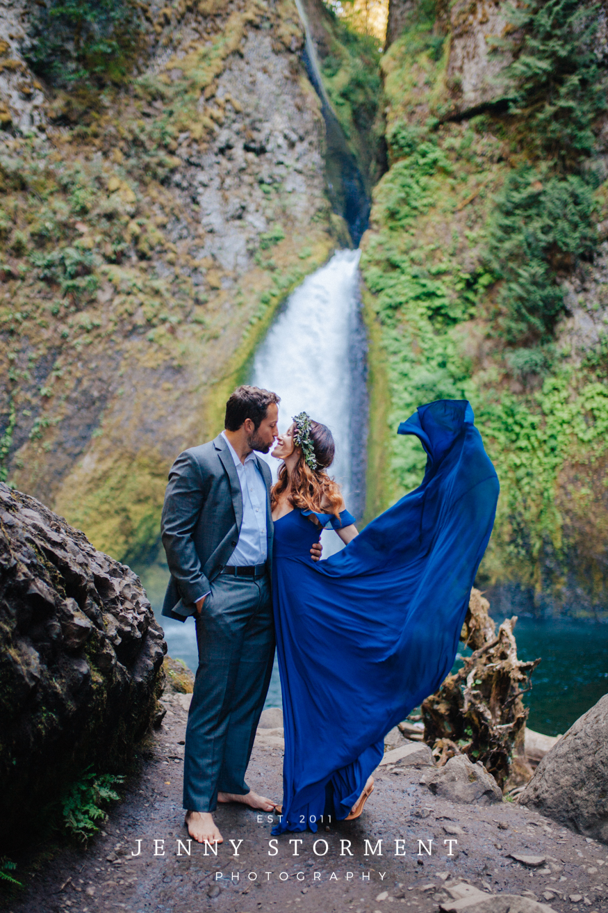Wahclella Falls elopement by Jenny Storment Photography-4