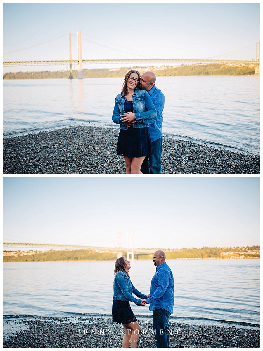 Tacoma Narrow Park engagement photos by Jenny Storment Photography-18