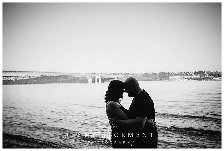 Tacoma Narrow Park engagement photos by Jenny Storment Photography-5
